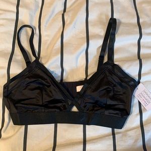 NWT!!! BLACK BRALETTE SZ:L